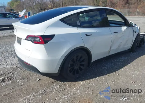 2022 Tesla Model Y Long Range Dual Motor All-Wheel Drive из США, поврежденный, VIN 7SAYGAEE1NF322604